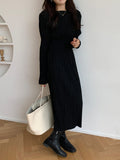 Momentlover Simple Long Sleeves Black Split-Joint Elasticity Waist Pleated Midi Dress