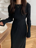 Momentlover Simple Long Sleeves Black Split-Joint Elasticity Waist Pleated Midi Dress